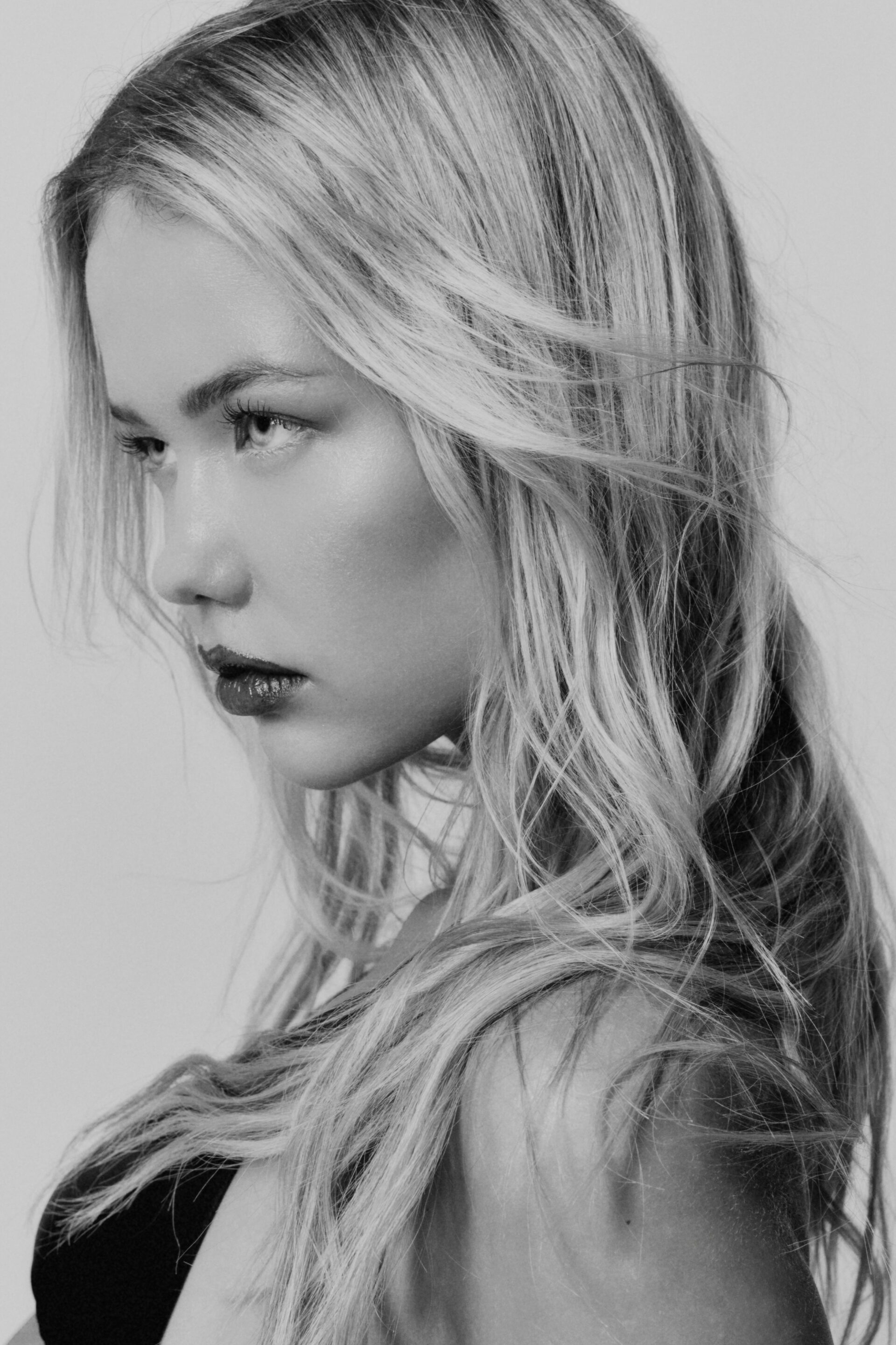 14 heliisa plumberg test ursu row model mgmt srl